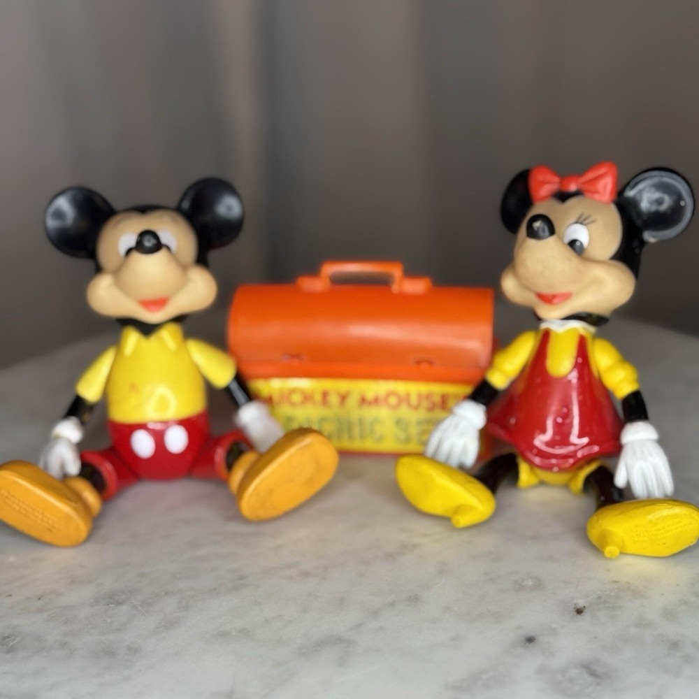 Vintage Walt Disney Mickey Mouse & Minnie Mouse Poseable‎ Figures W/ Picnic Box